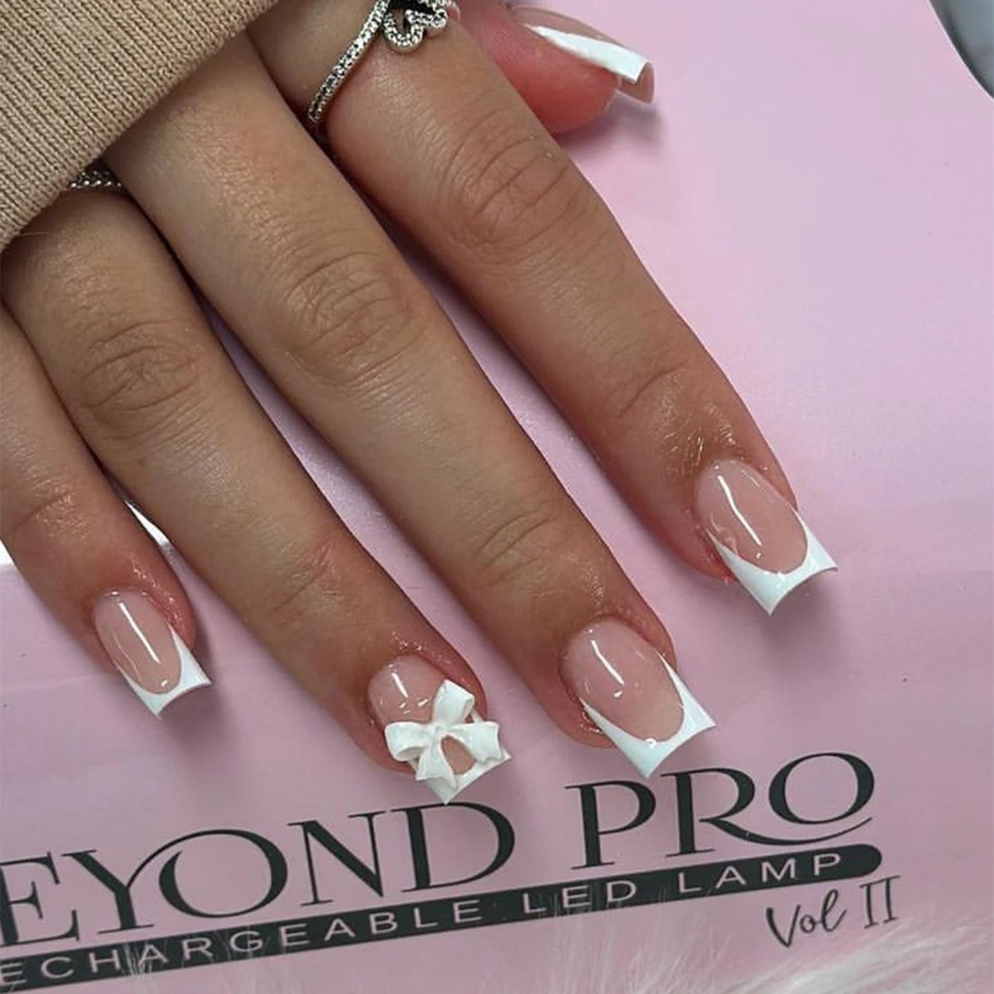 24Pcs Pink French Style Fake Nails 3D Bow Designs Short Square Press on Nails