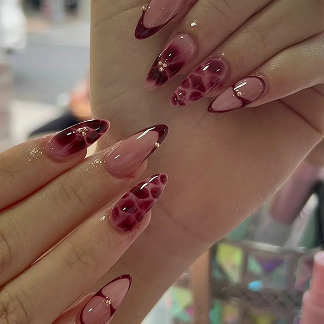 24pcs White Flower Fake Nail Yellow Pink Blush Almond Shaped Press on Nails