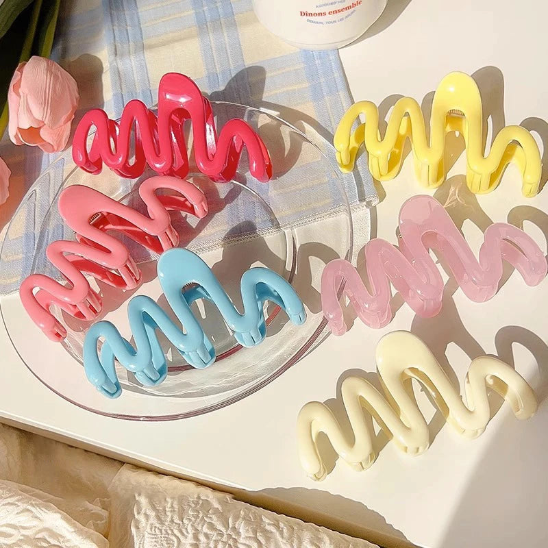 Colorful Women Hair Claw Summer Sweet Wave Hair Clips Large Nonslip Hair Crab Hairpins Fashion Shark Clip Ponytail Accessories